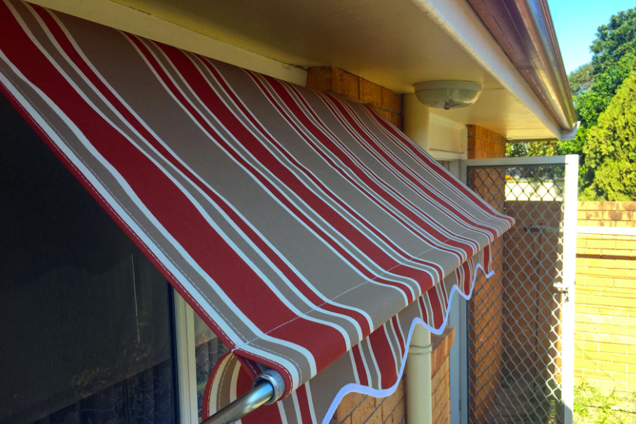Convertible Straight Drop Blind — Motorised